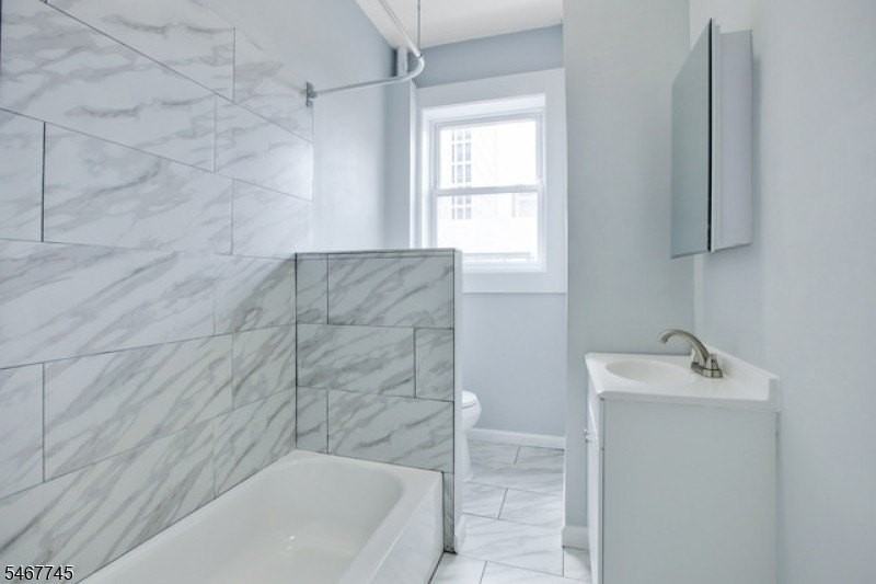 946 Mayor Gibson Blvd #7 - Photo 7 of 15