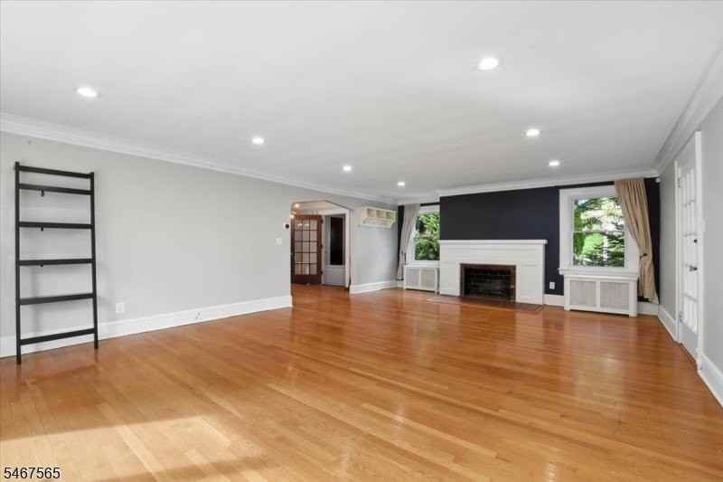 80 Claremont Ave - Photo 7 of 37