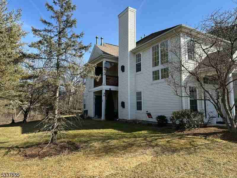646 Honeybrook Cir - Photo 2 of 38
