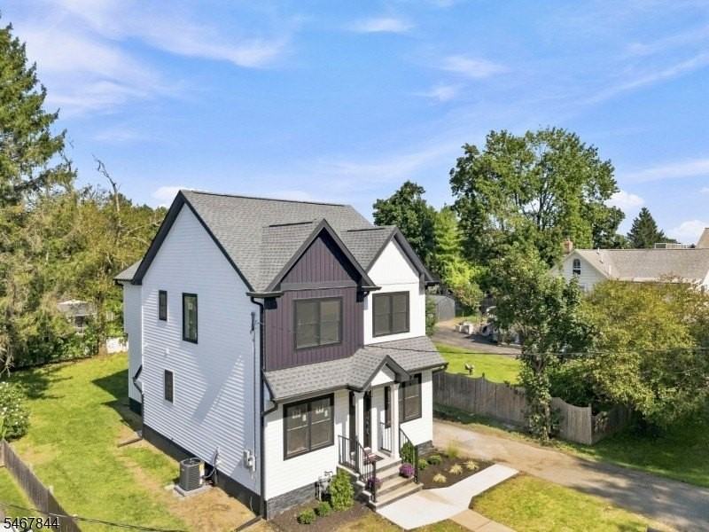139 Main St