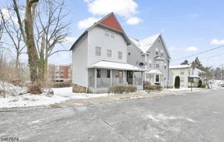 featured image of 17 Olyphant Pl #2