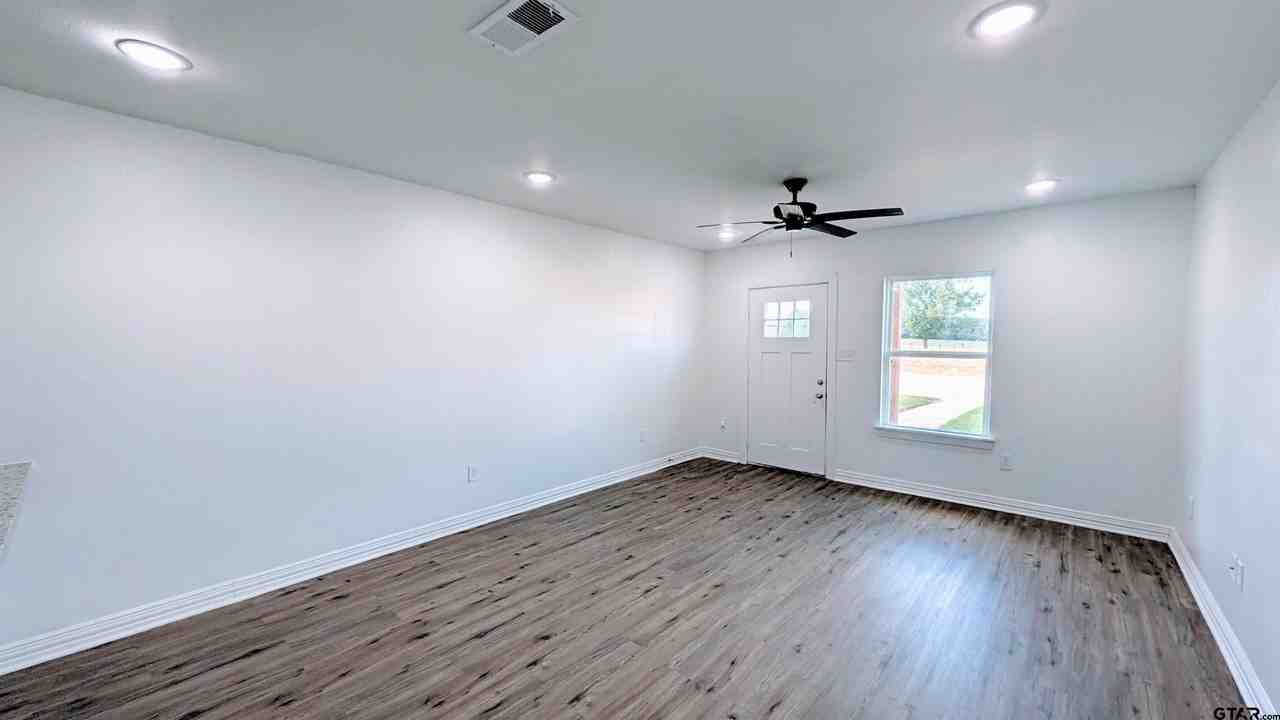 Chestnut Dr - Photo 3 of 11