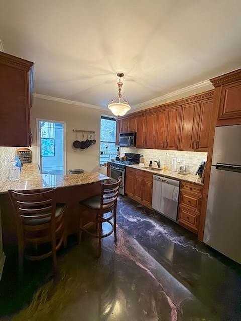 413 1st St #3R - Photo 2 of 9