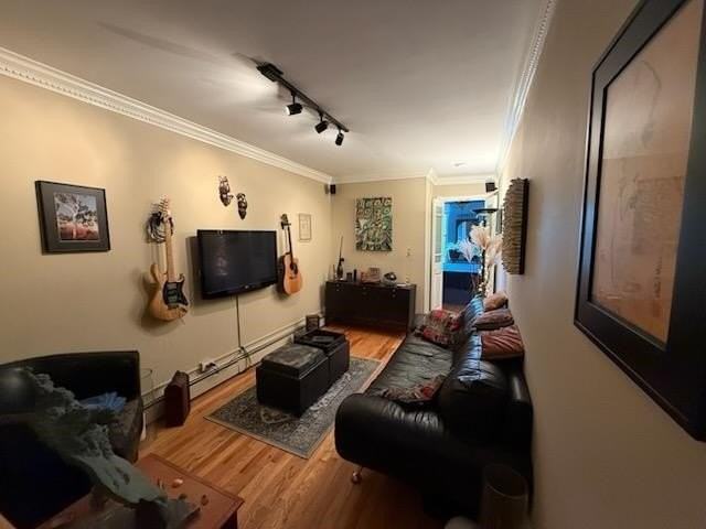 413 1st St #3R - Photo 4 of 9