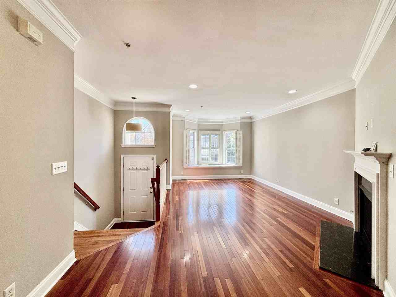 25 Mallard Pl #25 - Photo 2 of 50