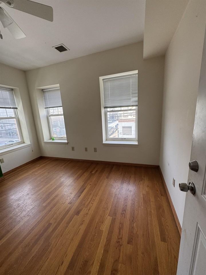 56 Jordan Ave #2L - Photo 2 of 10