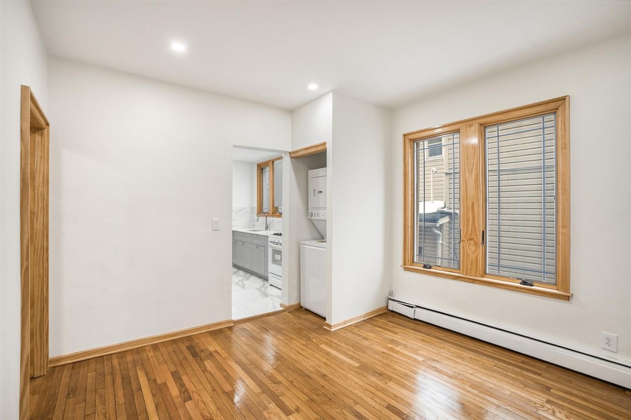 34 Garrison Ave #1 - Photo 5 of 12