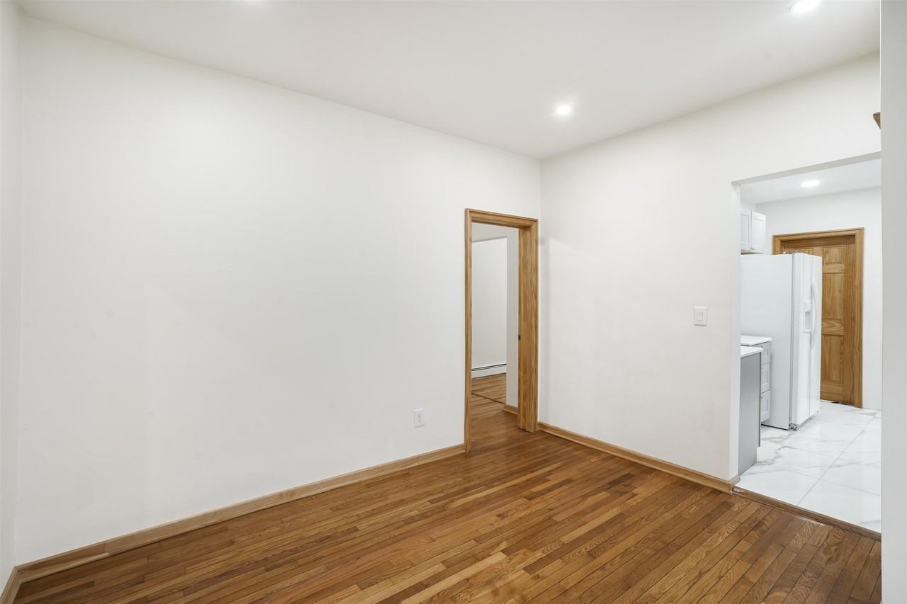 34 Garrison Ave #1 - Photo 6 of 12