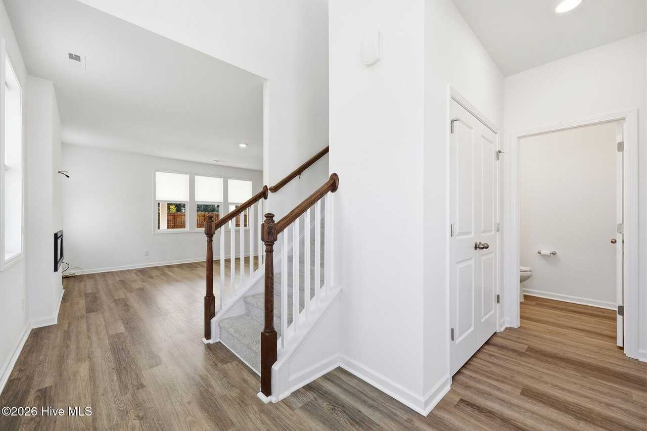 362 Summer Wind Way - Photo 4 of 43