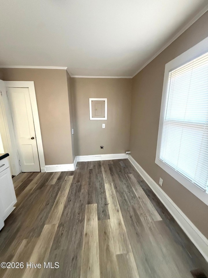 300 Higgs St #B - Photo 4 of 11