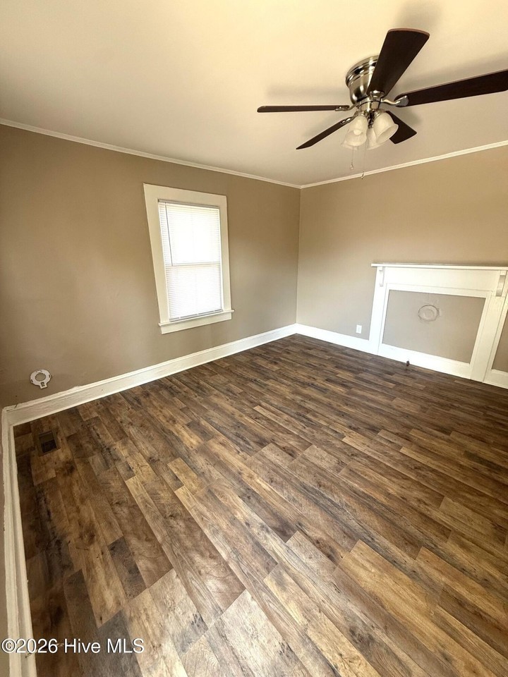 300 Higgs St #B - Photo 5 of 11