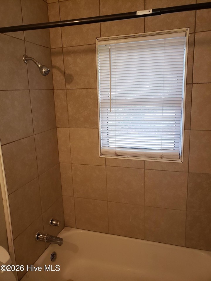 300 Higgs St #B - Photo 7 of 11