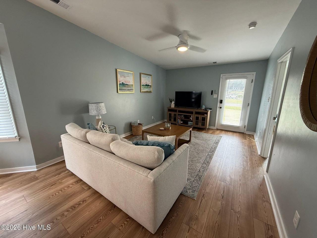 200 Lakeside Dr - Photo 3 of 13