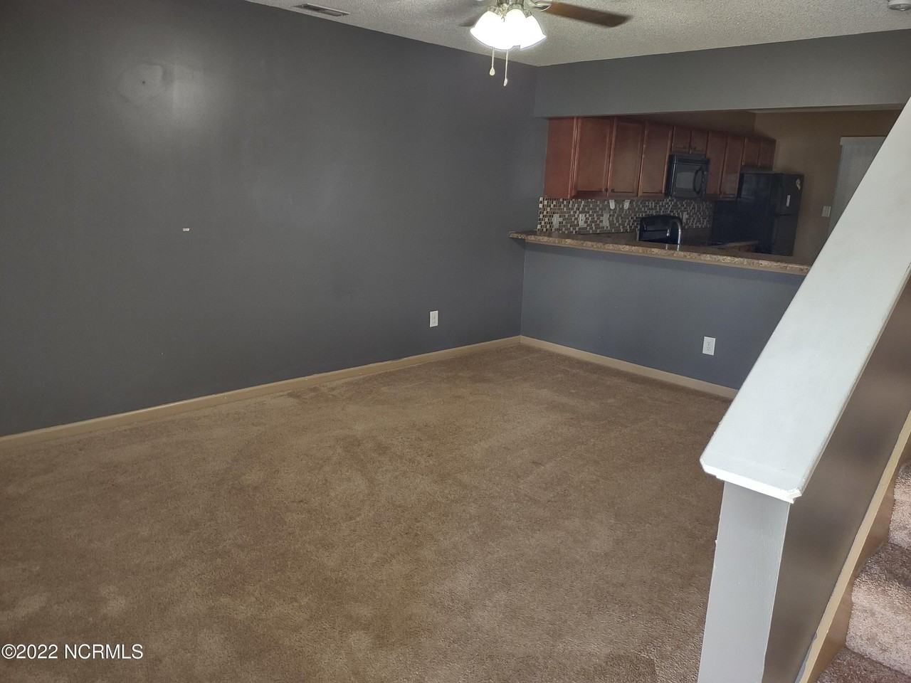 3007 Grandeur Ave - Photo 2 of 21