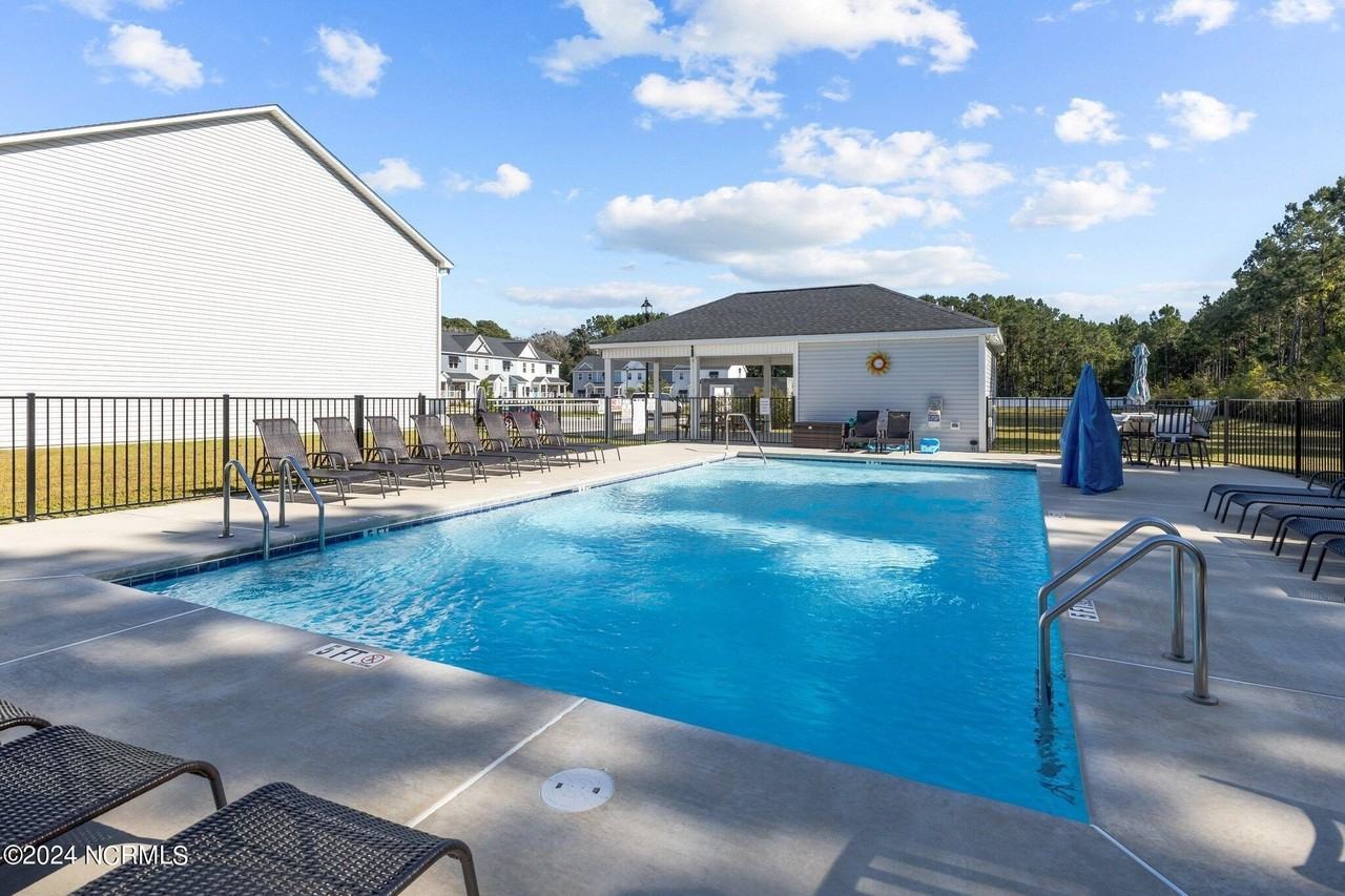21 Catalina Cir - Photo 2 of 48