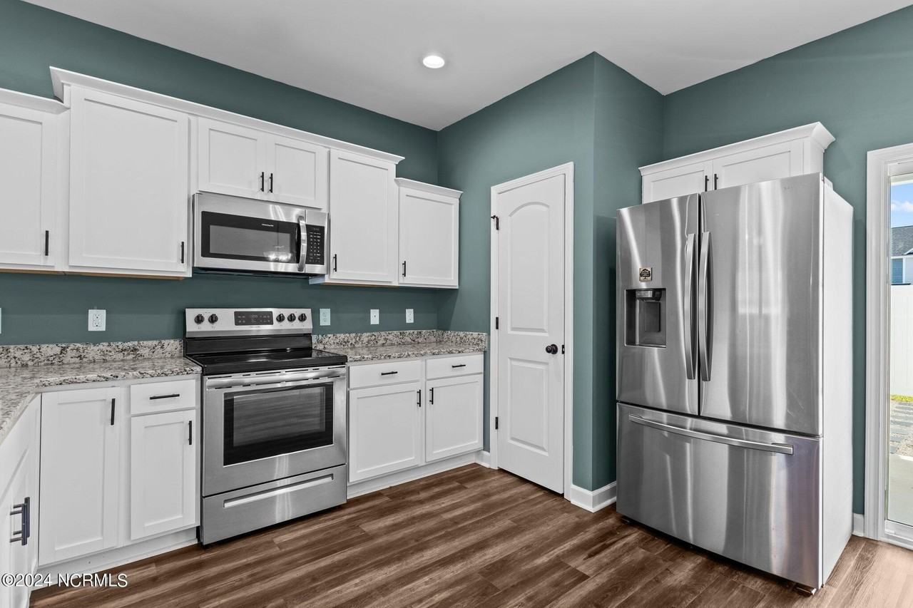 21 Catalina Cir - Photo 3 of 48
