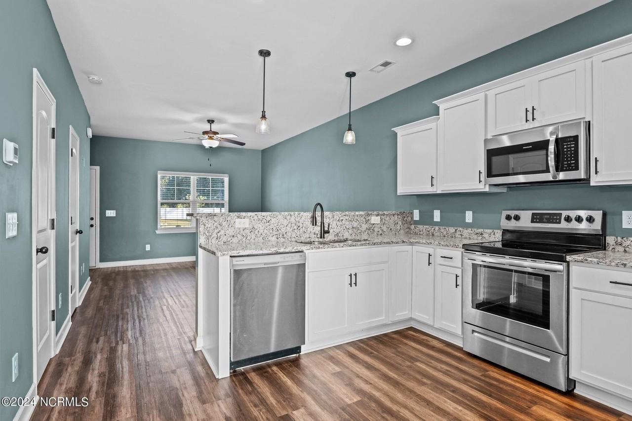 21 Catalina Cir - Photo 4 of 48