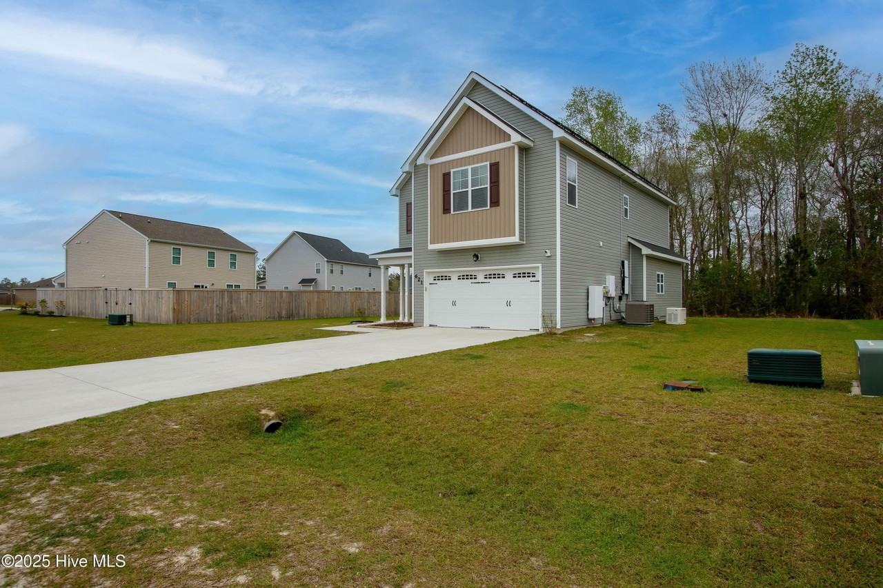 621 Drummond Grove Ln - Photo 3 of 50