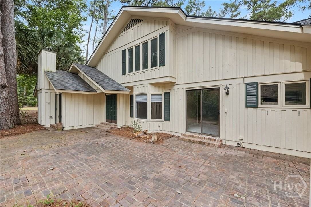 11 Village Green Cir - Photo 2 of 29