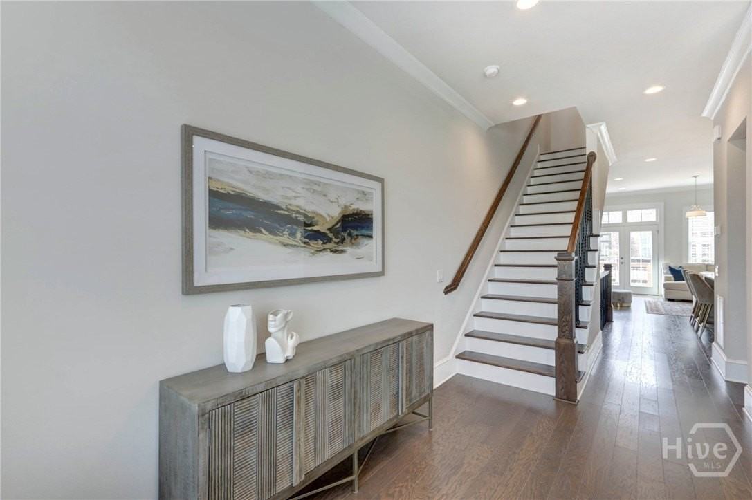 433 Port St - Photo 2 of 31