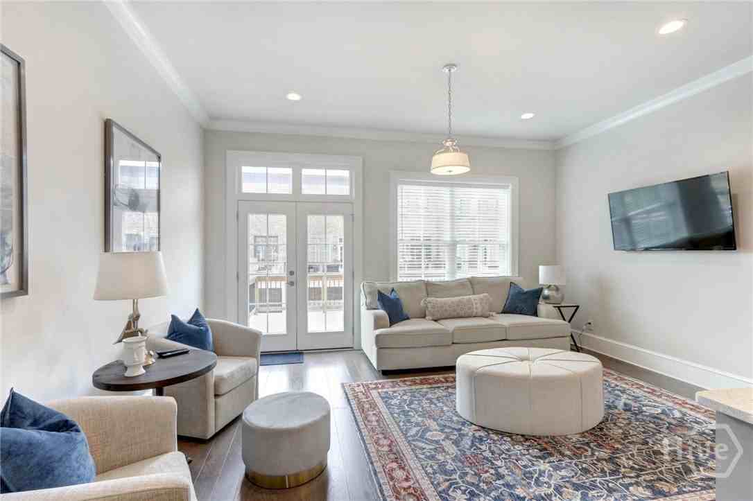433 Port St - Photo 6 of 31