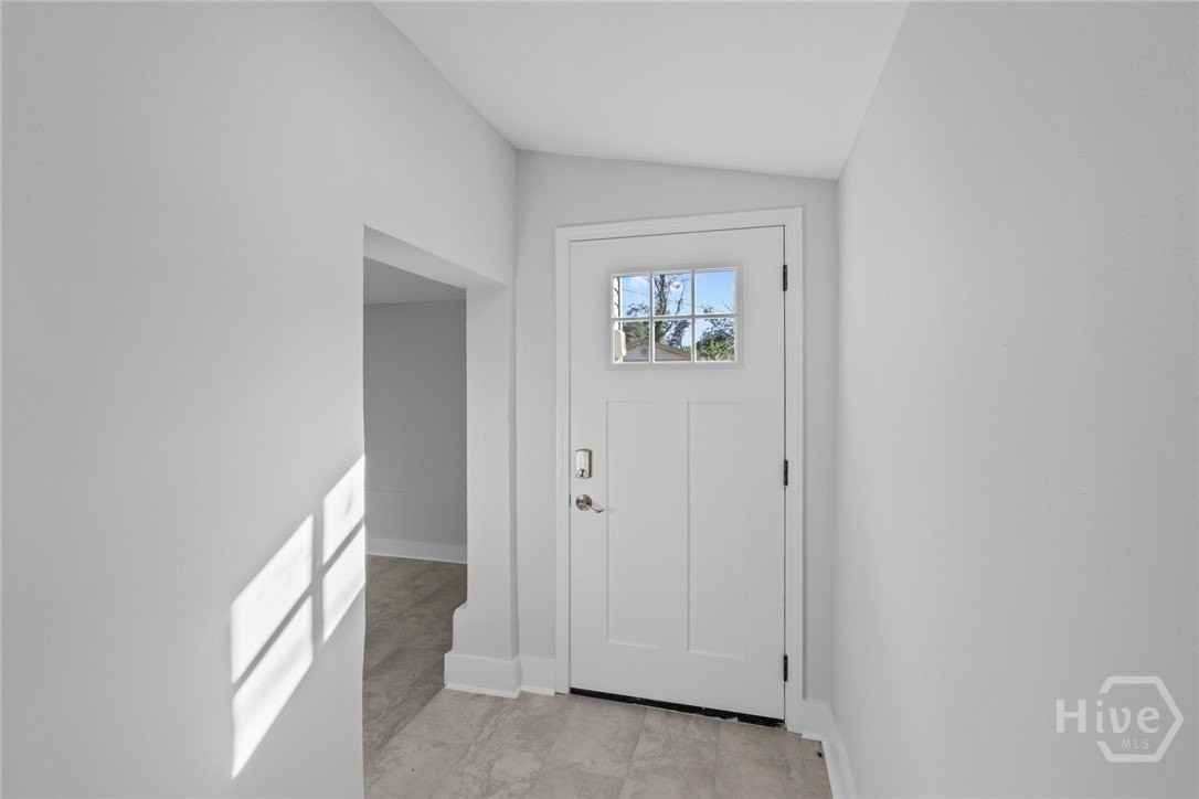430 Lawton Ave - Photo 3 of 24