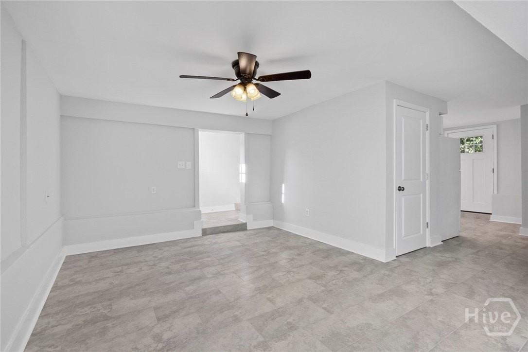 430 Lawton Ave - Photo 6 of 24
