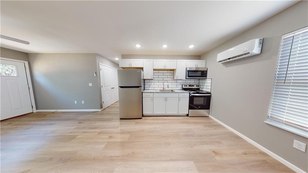1243 N Ash St - Photo 5 of 9