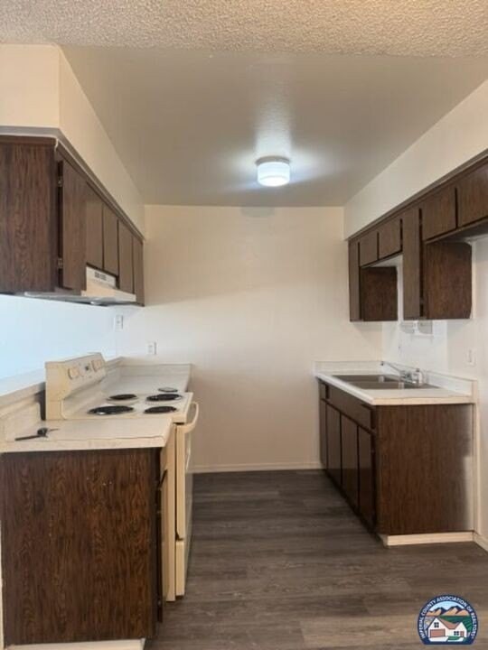 455 W Orange Ave #E - Photo 6 of 11