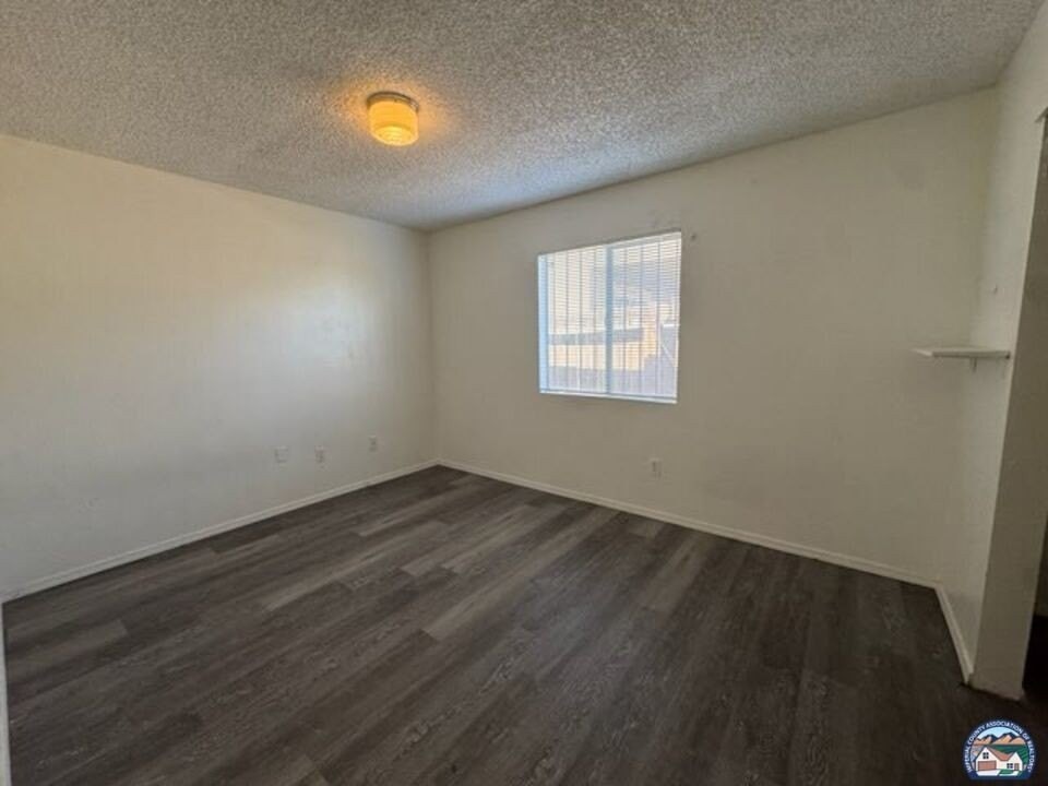 455 W Orange Ave #E - Photo 7 of 11