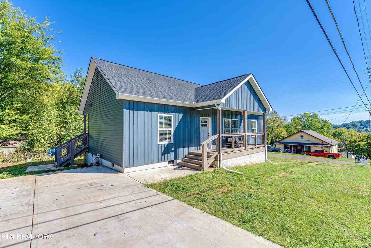 4143 Apex Dr - Photo 2 of 35