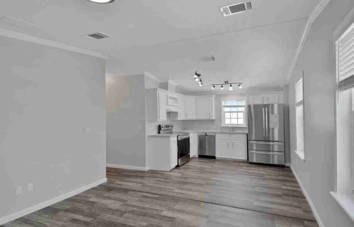 64 Ed Swift Rd - Photo 3 of 22