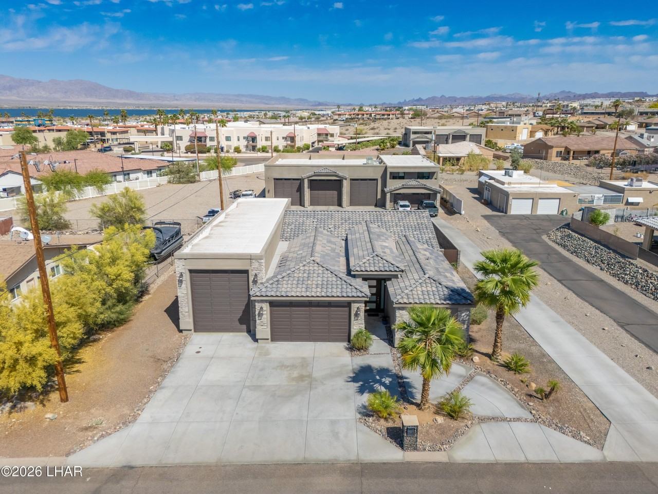 1649 Palo Verde Blvd S - Photo 2 of 27