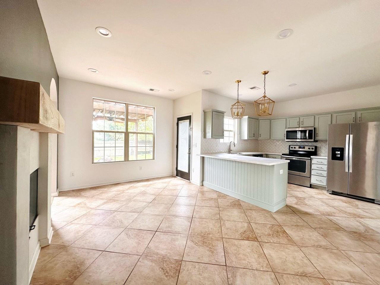 2380 Walcot Way - Photo 3 of 22
