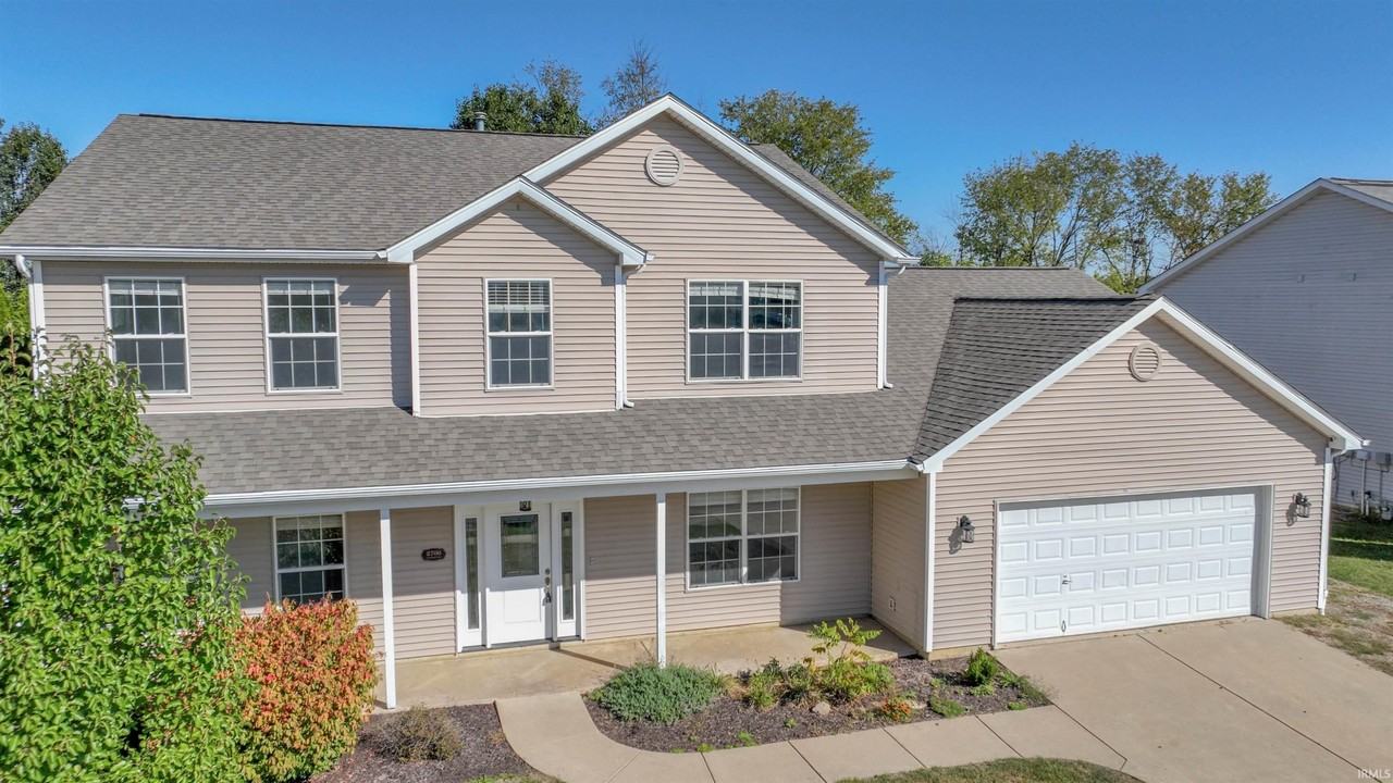 2706 Grosbeak Ln - Photo 3 of 41
