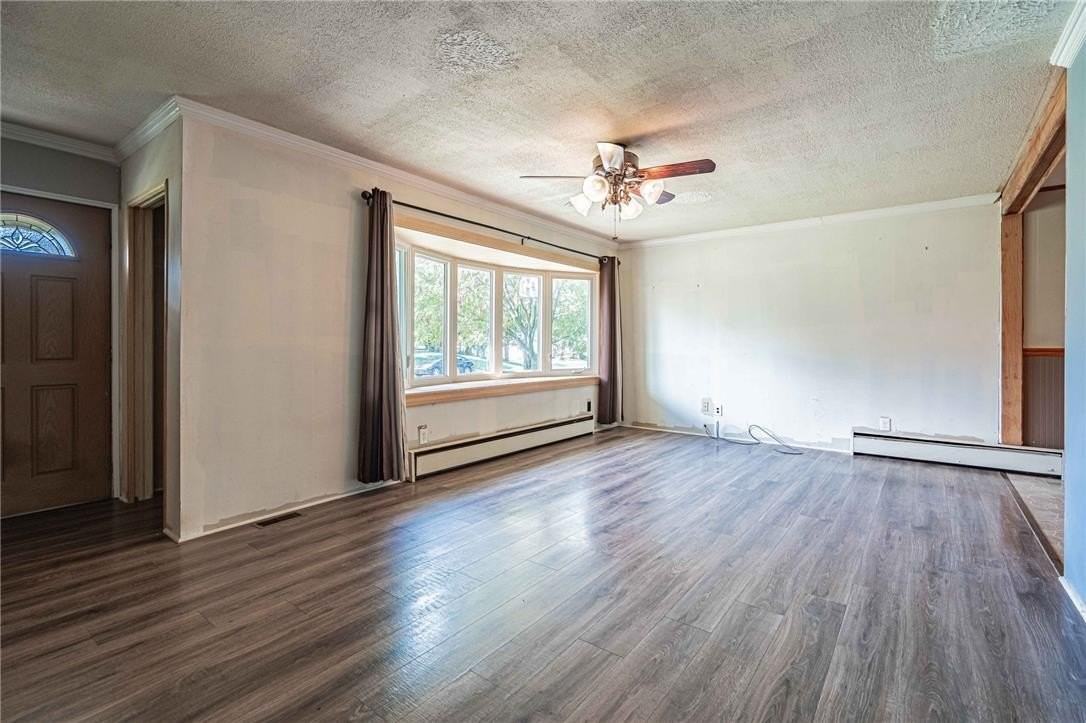 408 Berks St - Photo 4 of 31