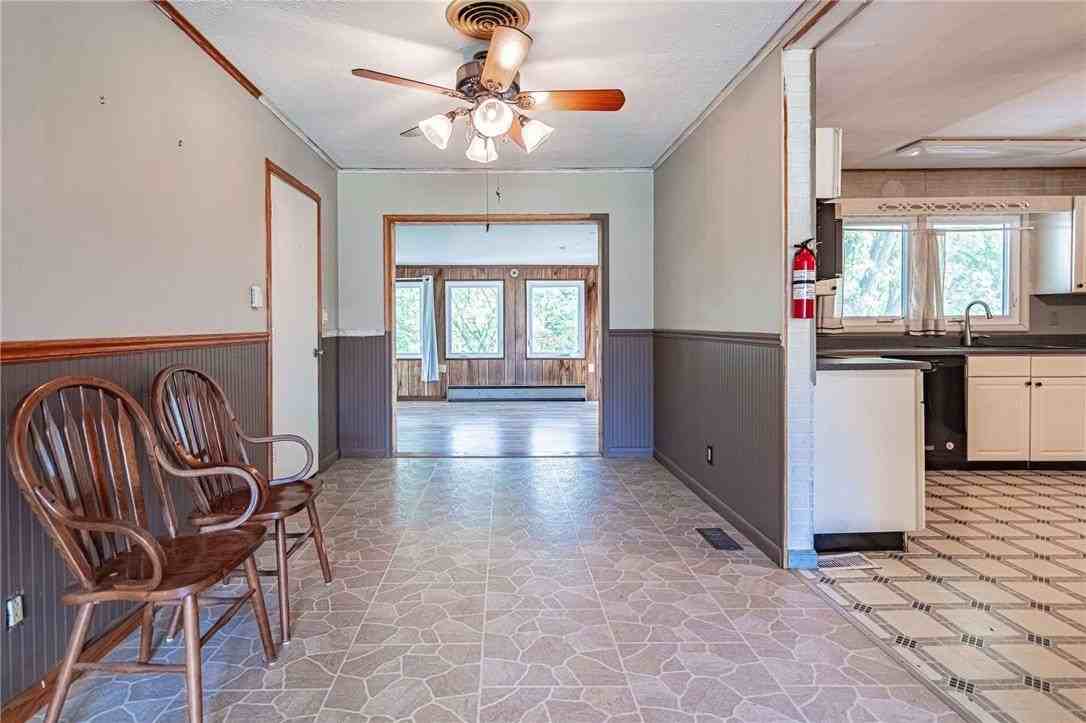 408 Berks St - Photo 7 of 31