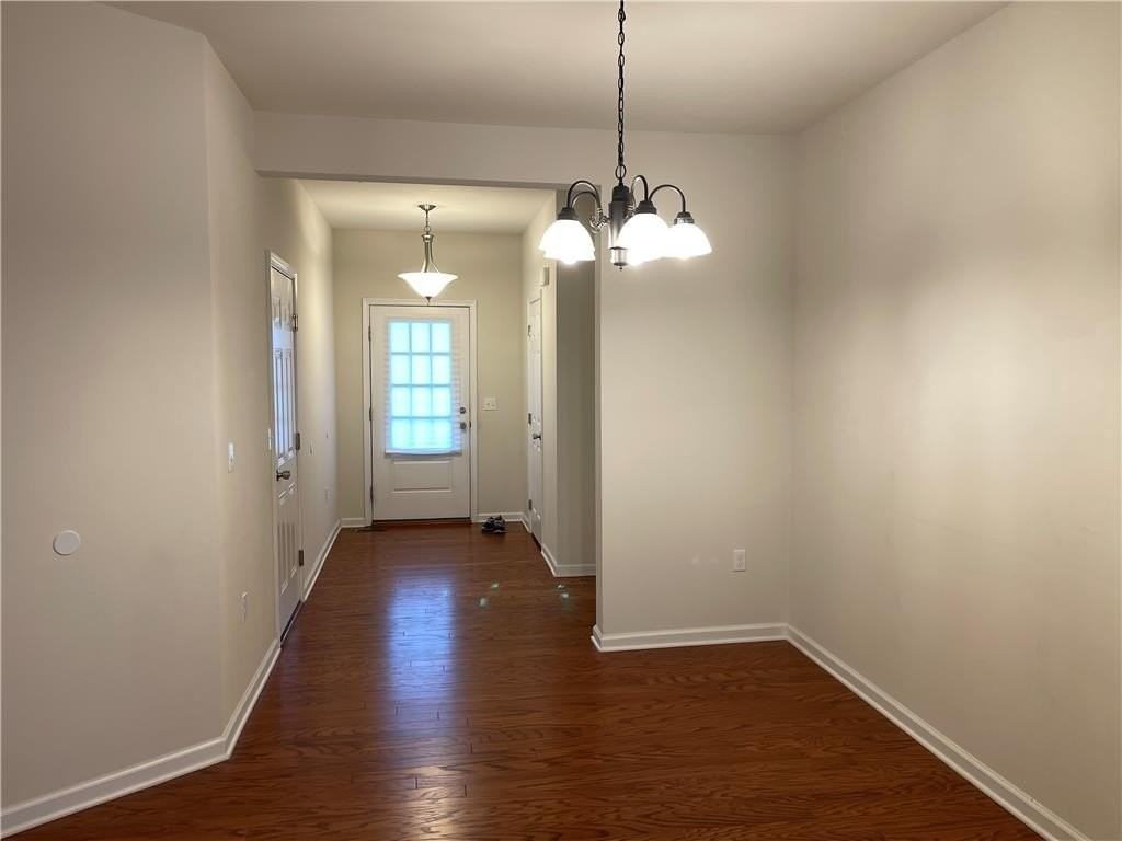 1373 Caspian St - Photo 2 of 15