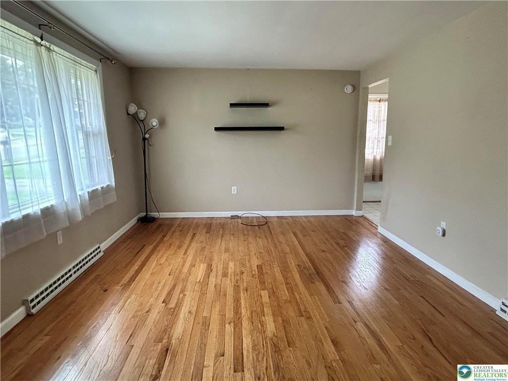 18 Lincoln Dr - Photo 3 of 34