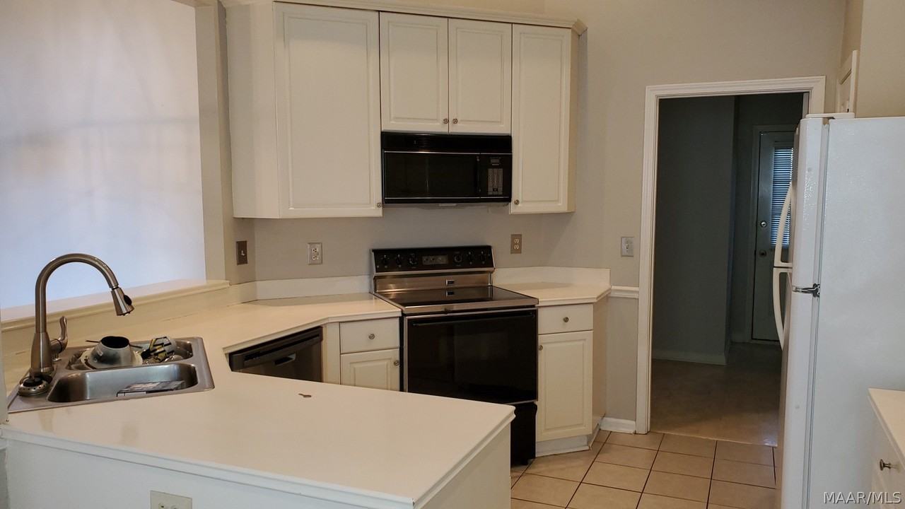 2425 Noble Wood Ct - Photo 3 of 18