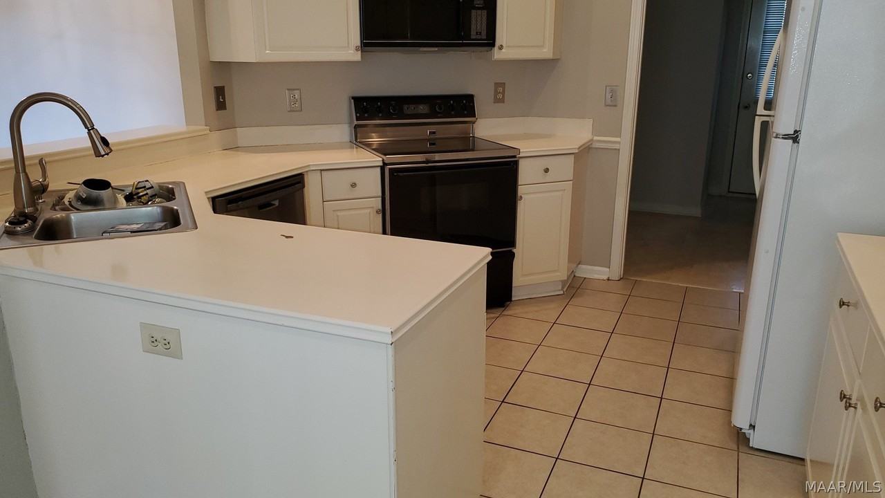 2425 Noble Wood Ct - Photo 4 of 18