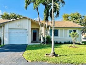 10909 Sw 117th Pl - Photo 1 of 1