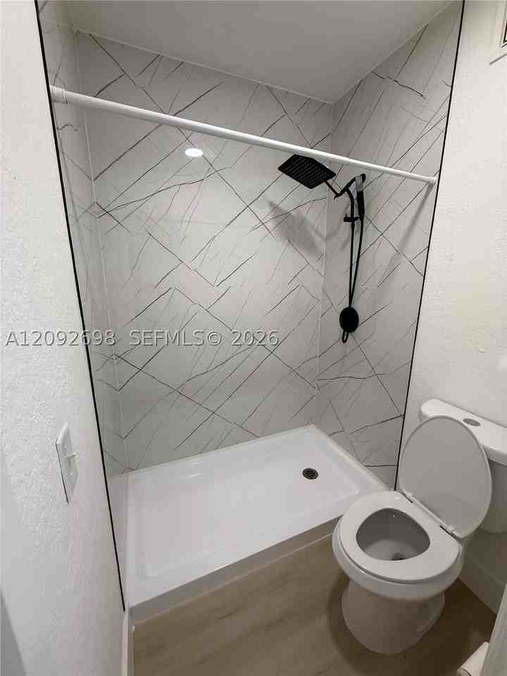 17035 Sw 138th Ct - Photo 5 of 9