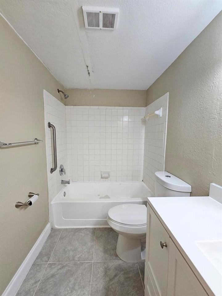 121 Sw 14th Ct - Photo 6 of 6