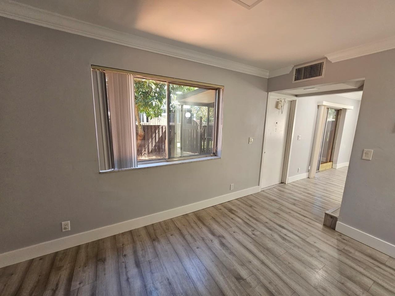 2148 Sherwood Forest Blvd #4 - Photo 5 of 8