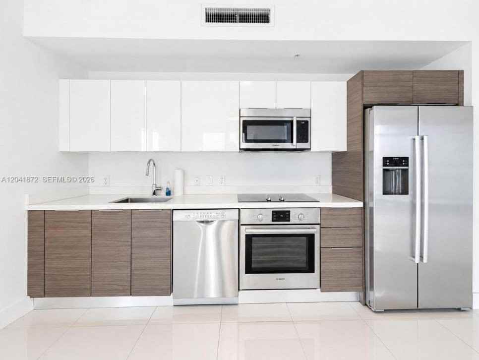 1000 Sw 2nd Ave #1500 - Photo 3 of 4