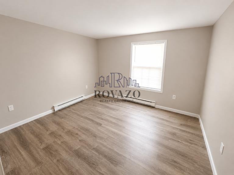 311 Littleton Ave #3AA - Photo 3 of 4