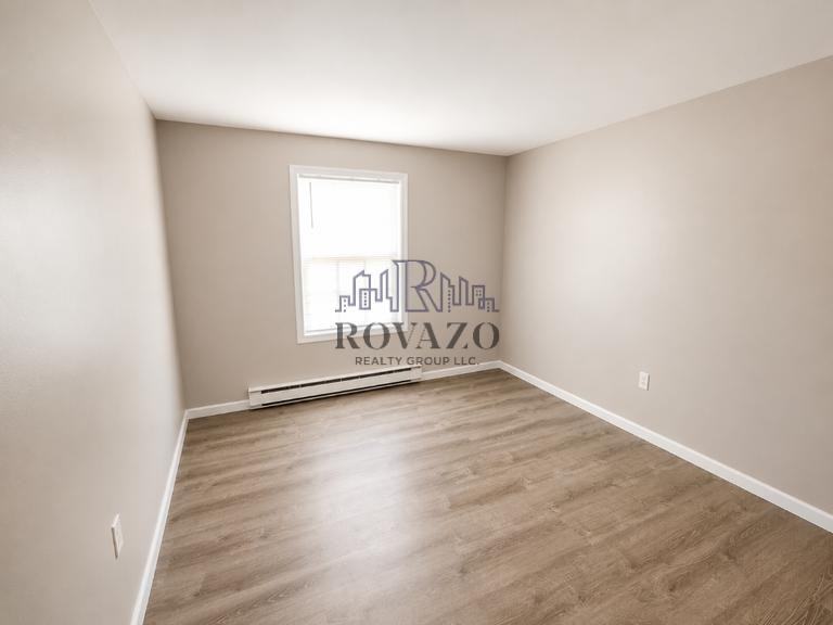 311 Littleton Ave #3AA - Photo 4 of 4