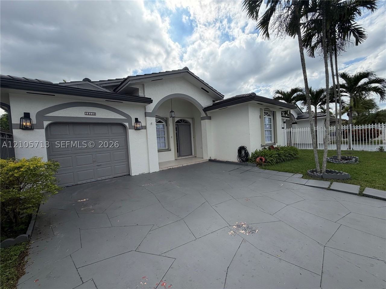 14112 Sw 168th Ln - Photo 3 of 21