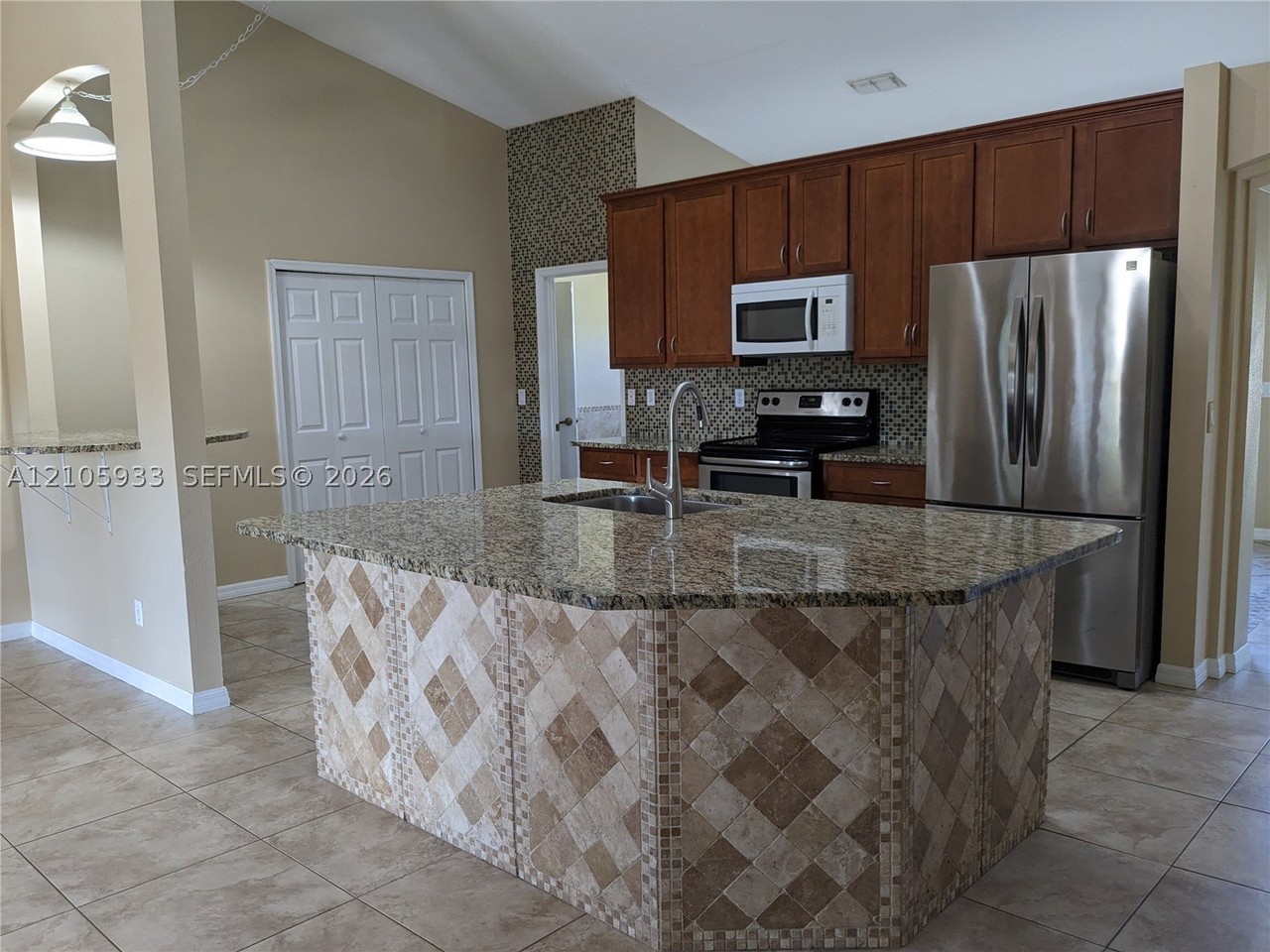 4438 Sw Athena Dr - Photo 4 of 14